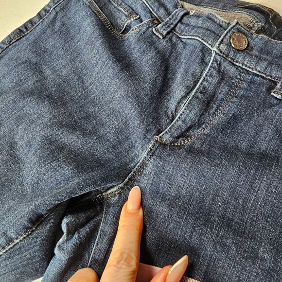 Ann Taylor Women's Jean's The Boot Modern Fit medium wash size 6P - Picture 6 of 10